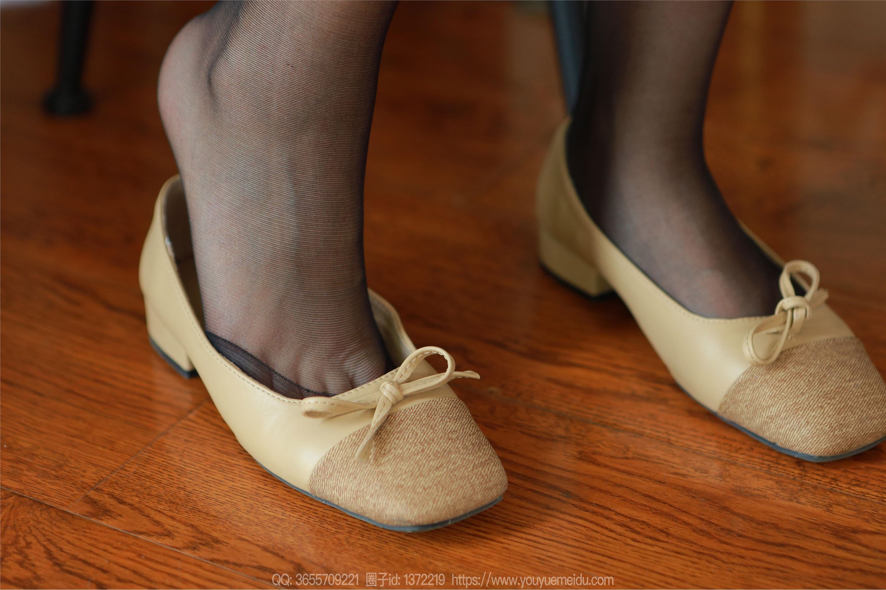 IESS异思趣向  2024.05.01 丝享家 1730 小婕《黑丝短裙（上）》